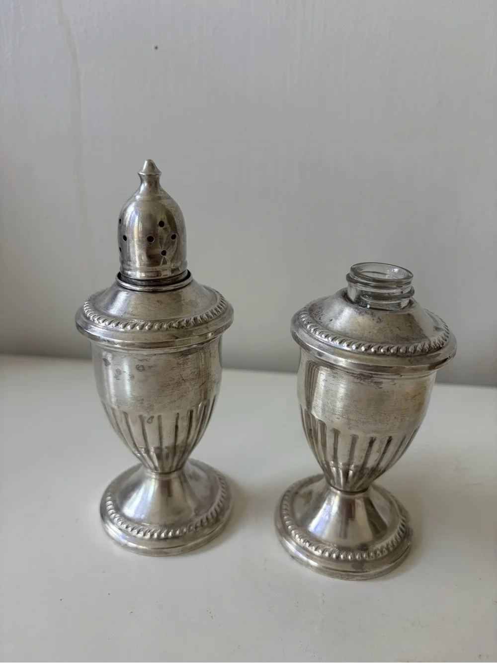 Vtg Sterling Silver Weighted Salt & Pepper Shaker Set Pat. Pend (One Without Lid